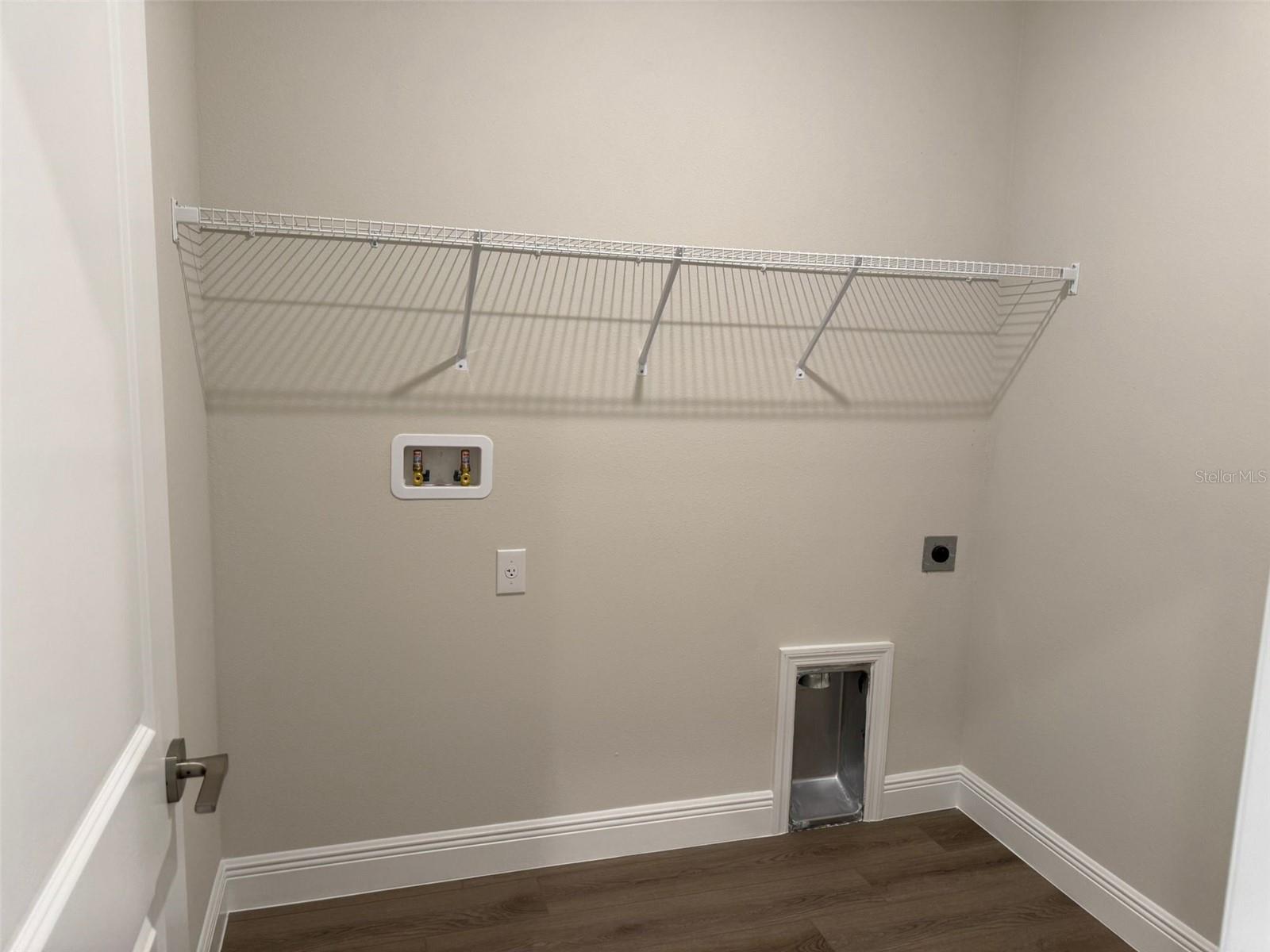 Image 3 of 20 For 9874 Surrey Rose Drive