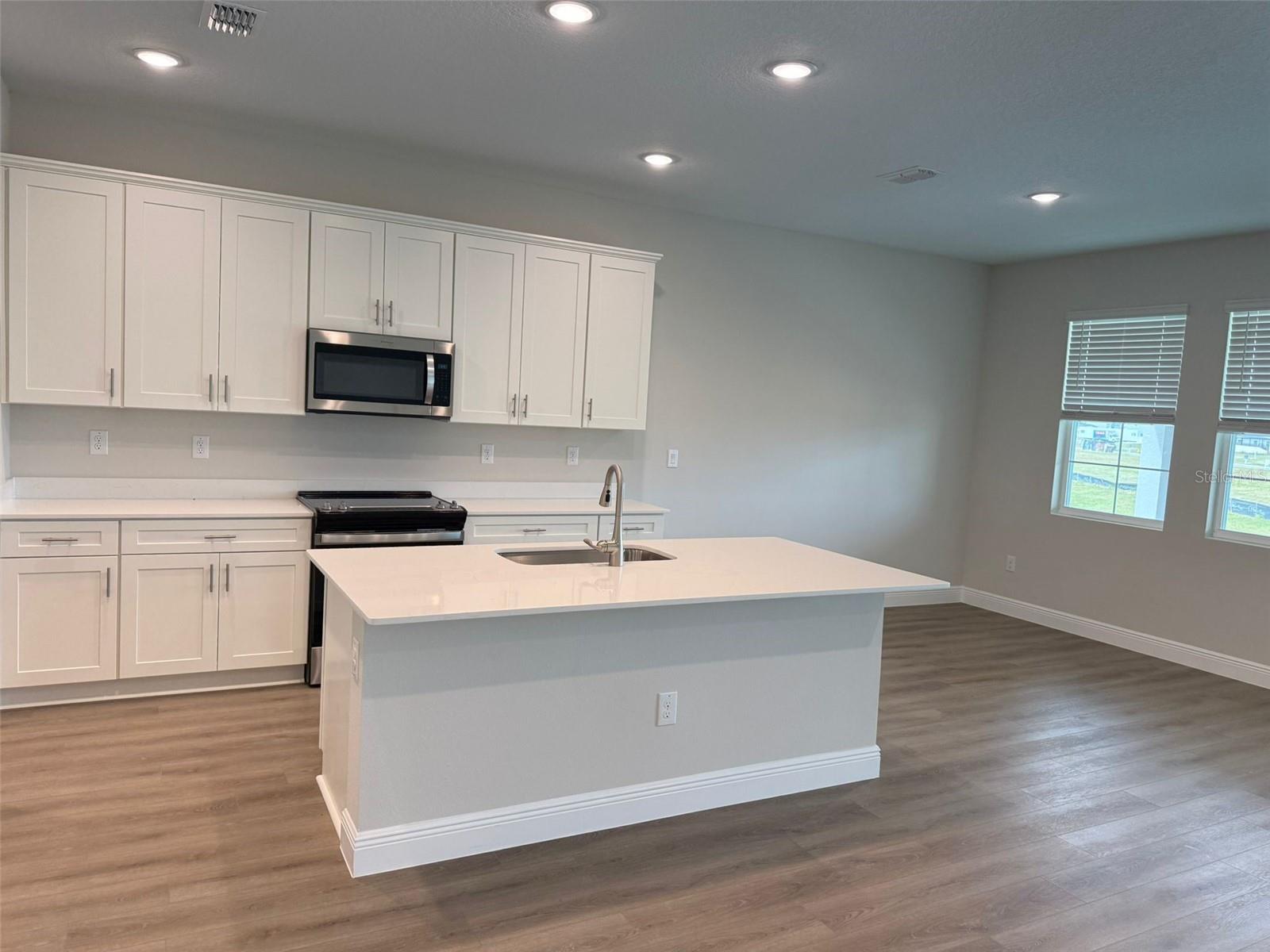 Image 5 of 20 For 9874 Surrey Rose Drive