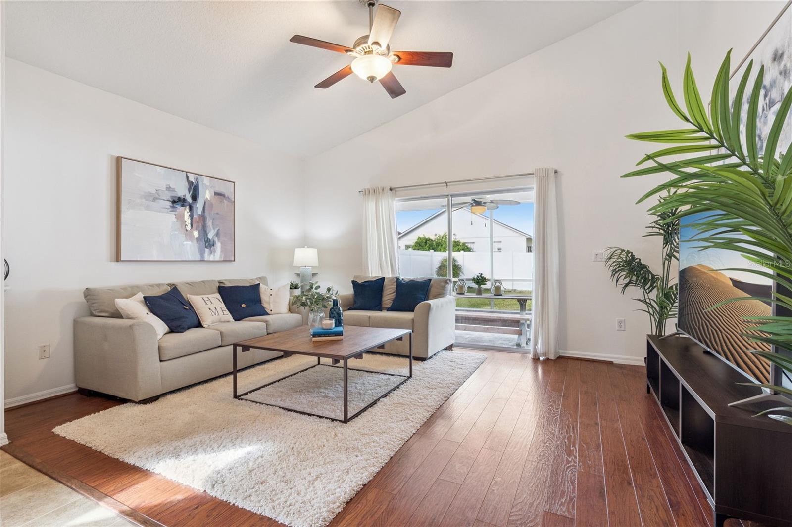 Image 13 of 46 For 290 Clydesdale Circle