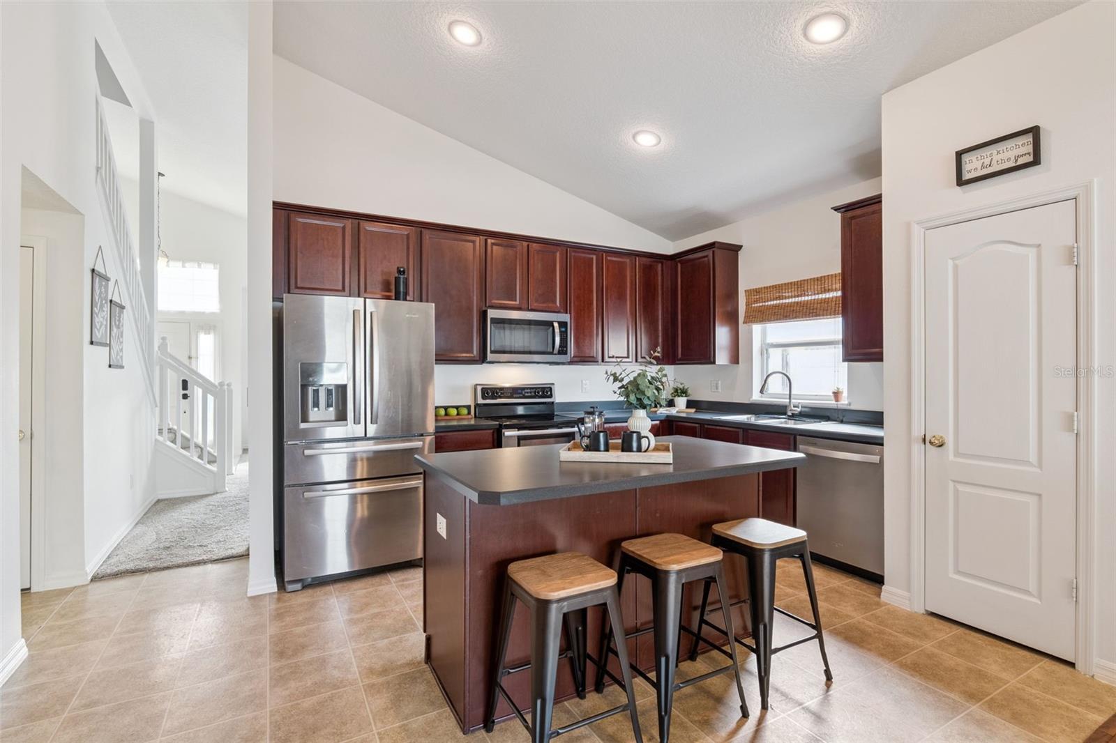 Image 7 of 46 For 290 Clydesdale Circle