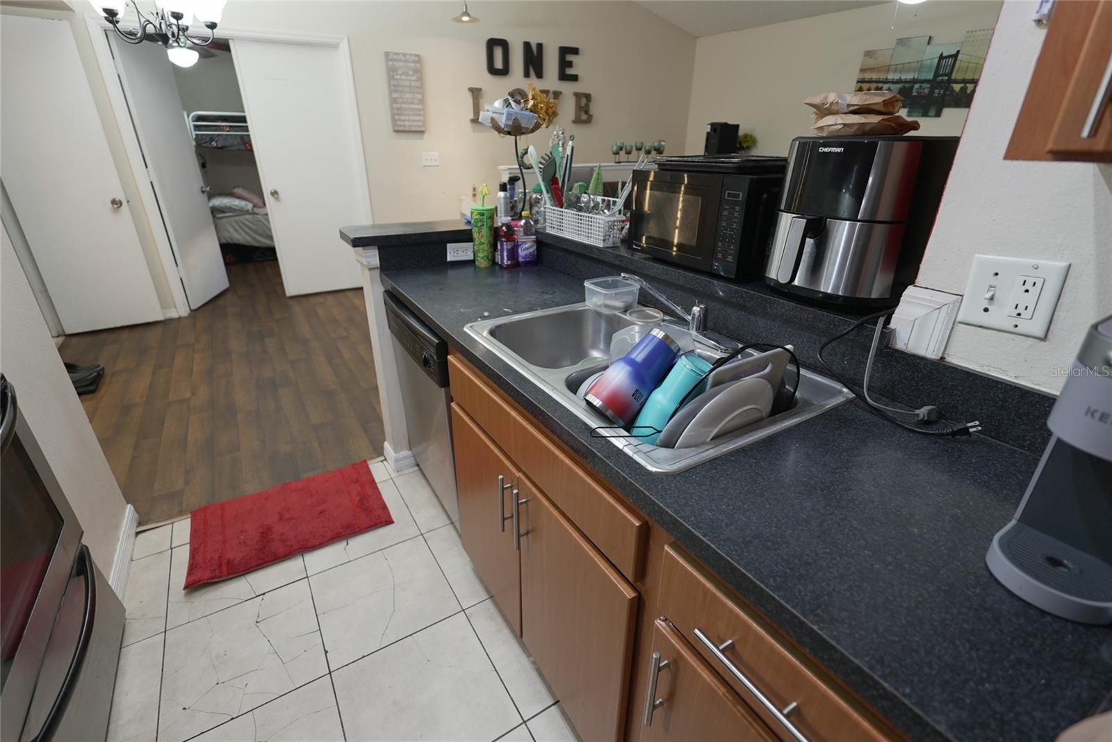 Image 15 of 20 For 409 Fountainhead Circle 236