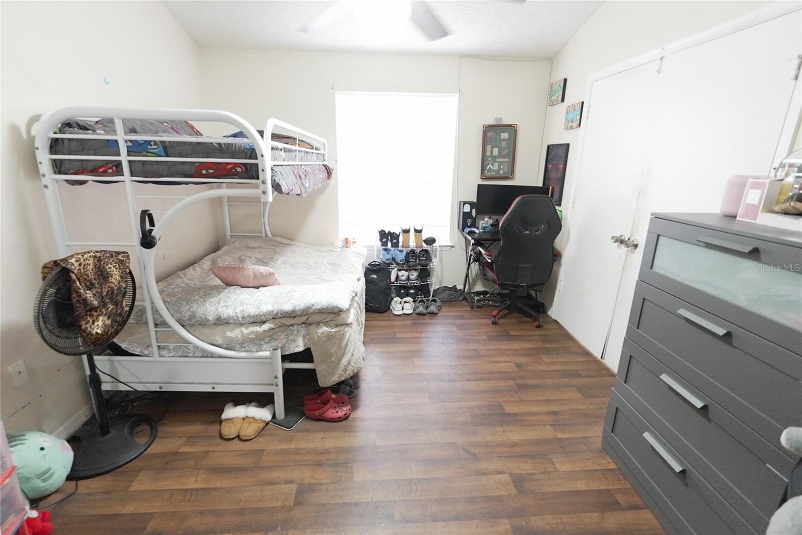 Image 16 of 20 For 409 Fountainhead Circle 236