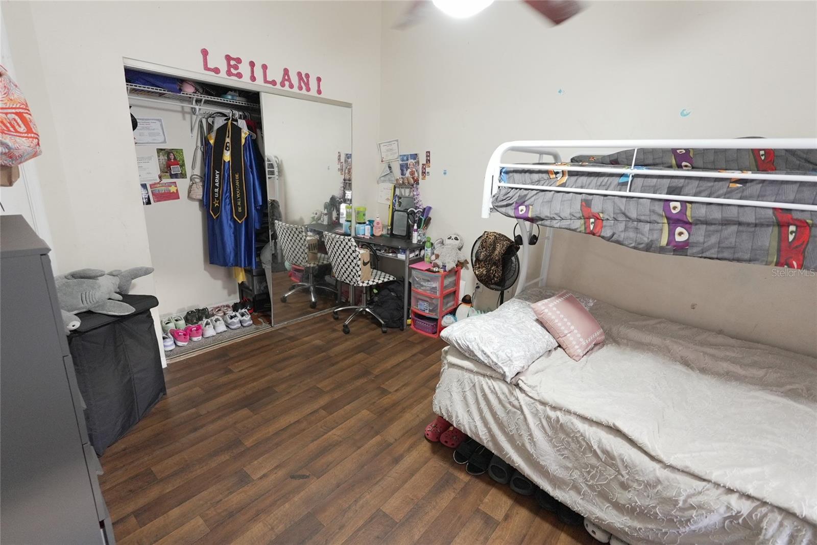 Image 17 of 20 For 409 Fountainhead Circle 236