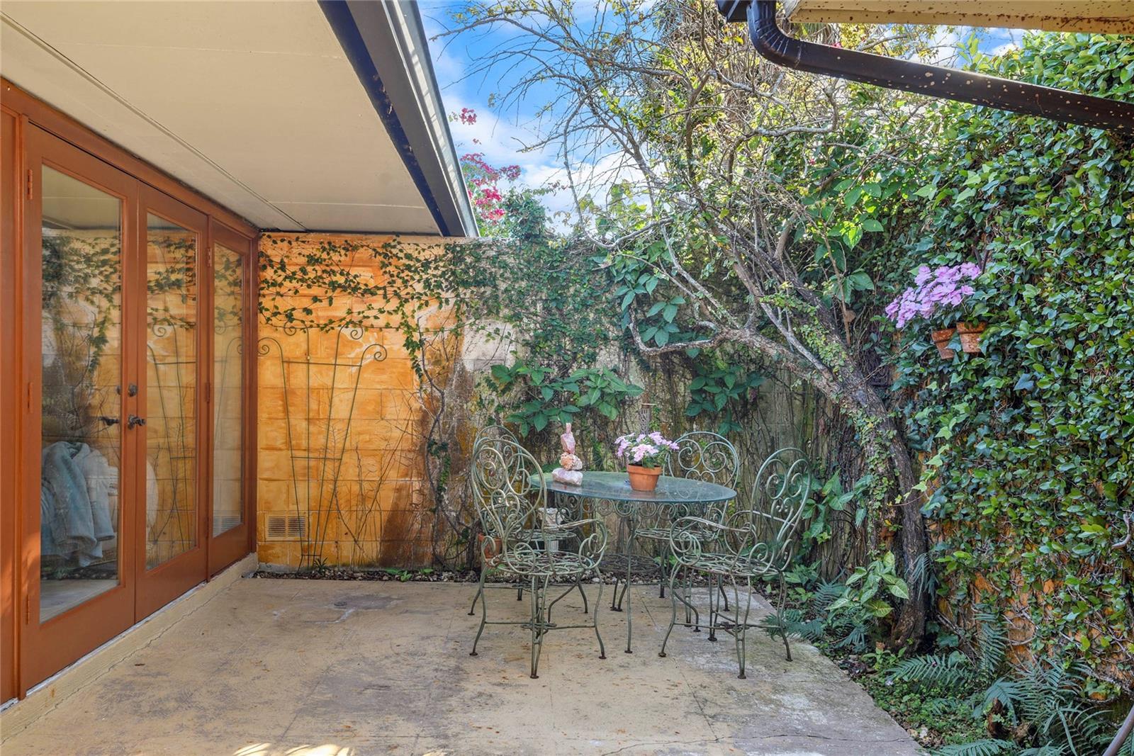 Image 11 of 38 For 2665 Tierra Circle