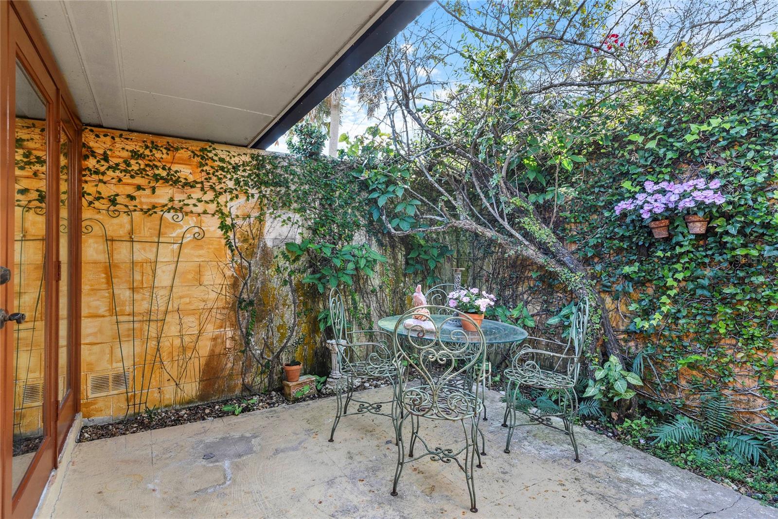 Image 12 of 38 For 2665 Tierra Circle