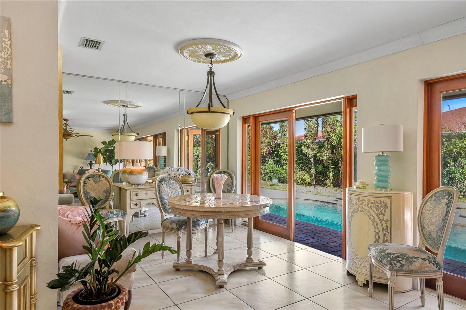 Image 18 of 38 For 2665 Tierra Circle