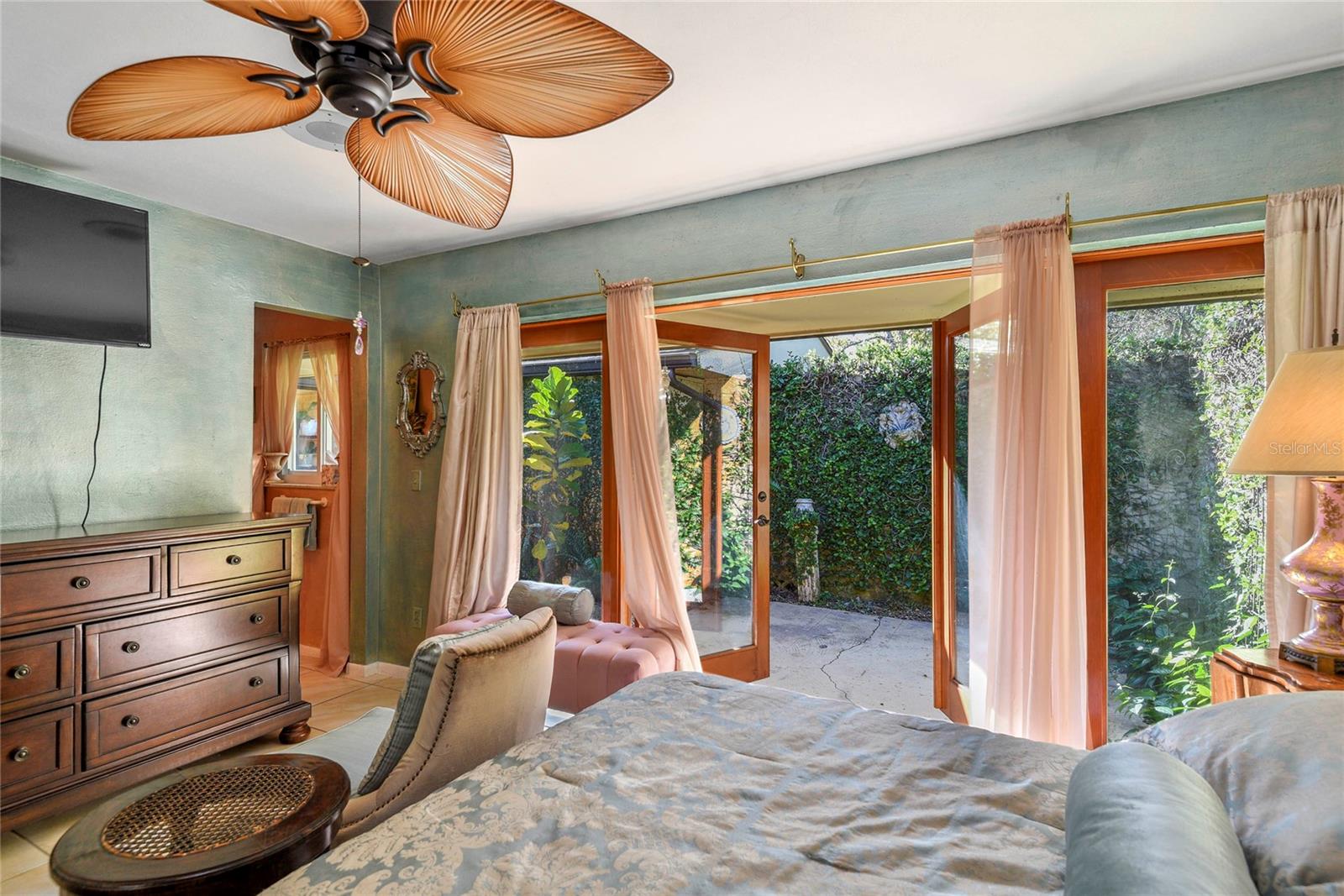 Image 21 of 38 For 2665 Tierra Circle