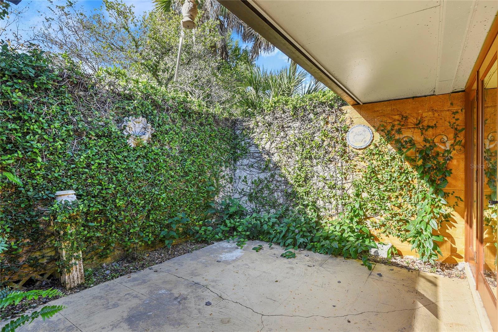 Image 25 of 38 For 2665 Tierra Circle