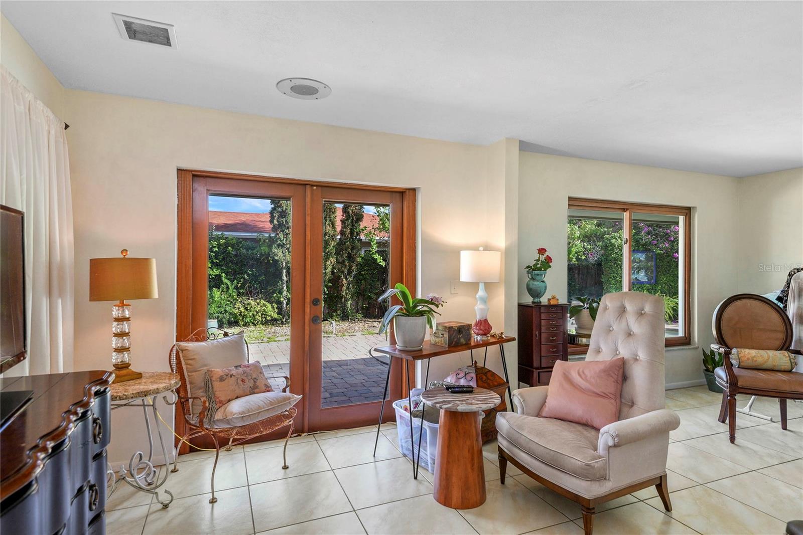 Image 29 of 38 For 2665 Tierra Circle