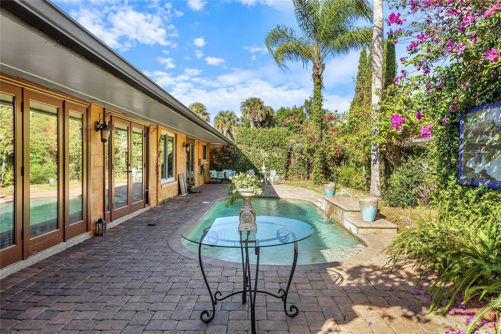 Image 32 of 38 For 2665 Tierra Circle