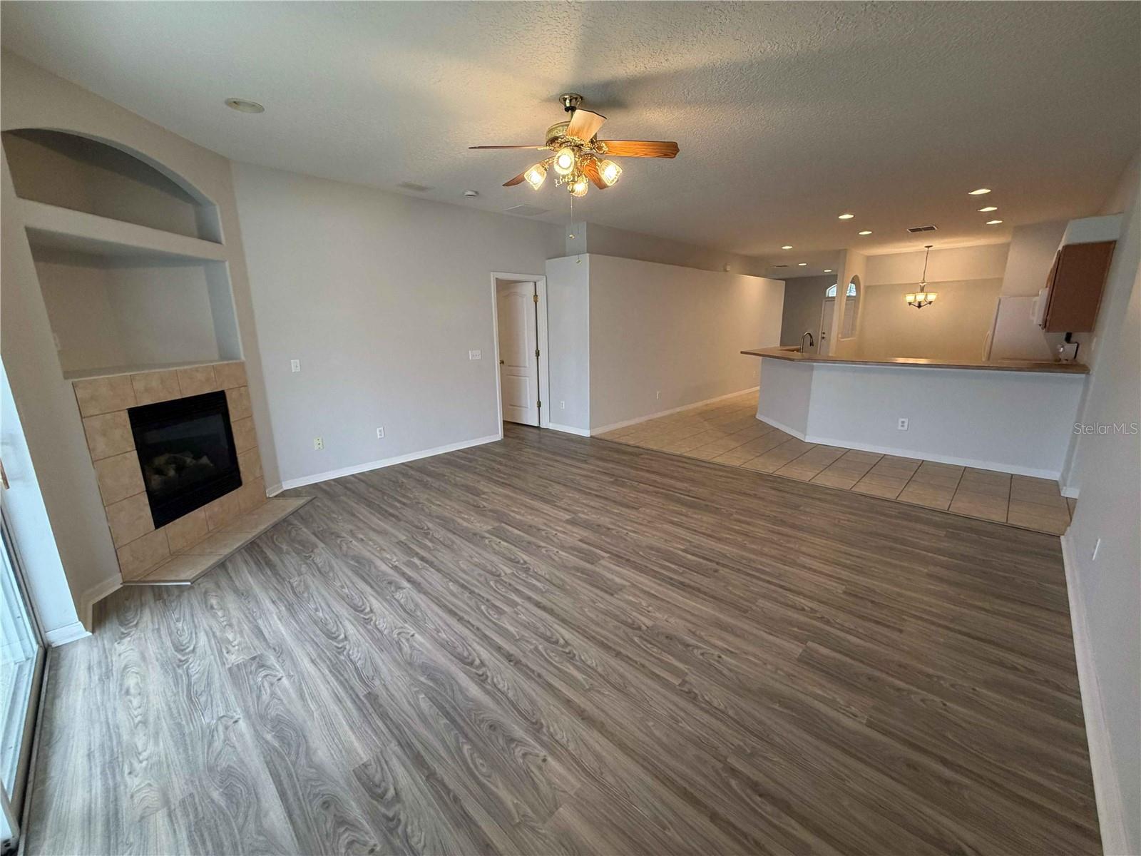 Image 15 of 32 For 4309 Hickory Stone Circle