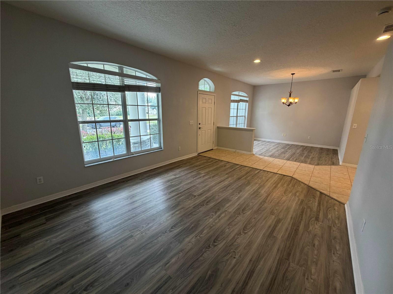 Image 4 of 32 For 4309 Hickory Stone Circle