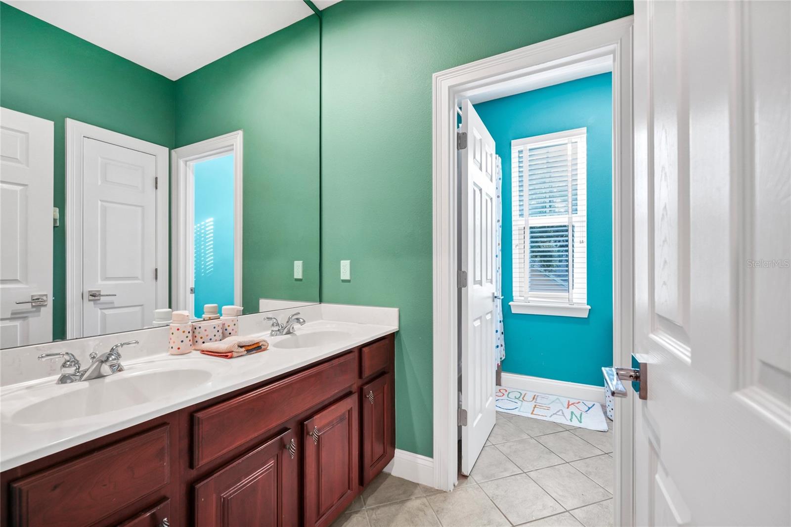 Image 13 of 50 For 11855 Camden Park Drive