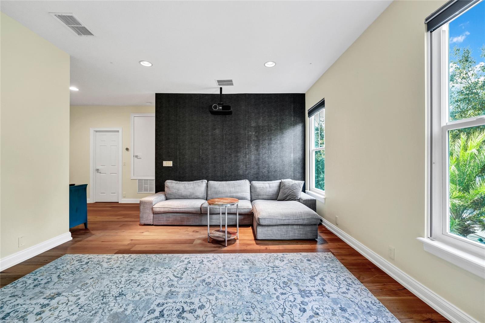 Image 16 of 50 For 11855 Camden Park Drive