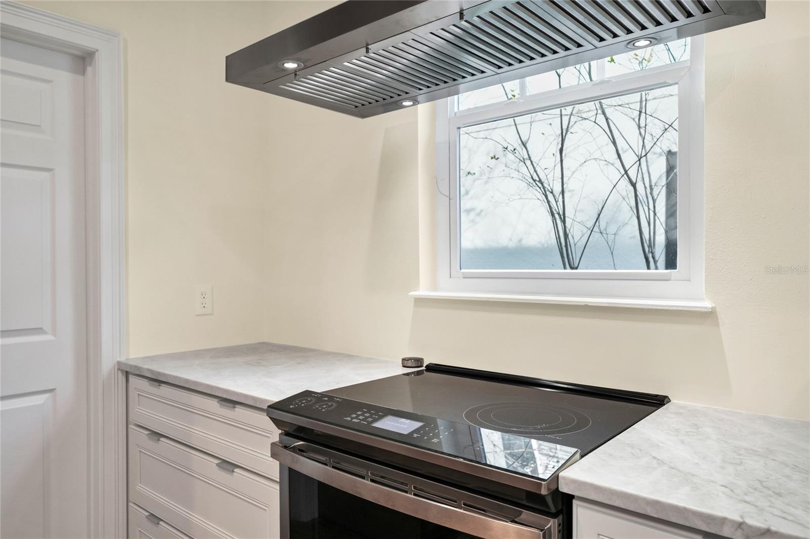 Image 32 of 50 For 11855 Camden Park Drive