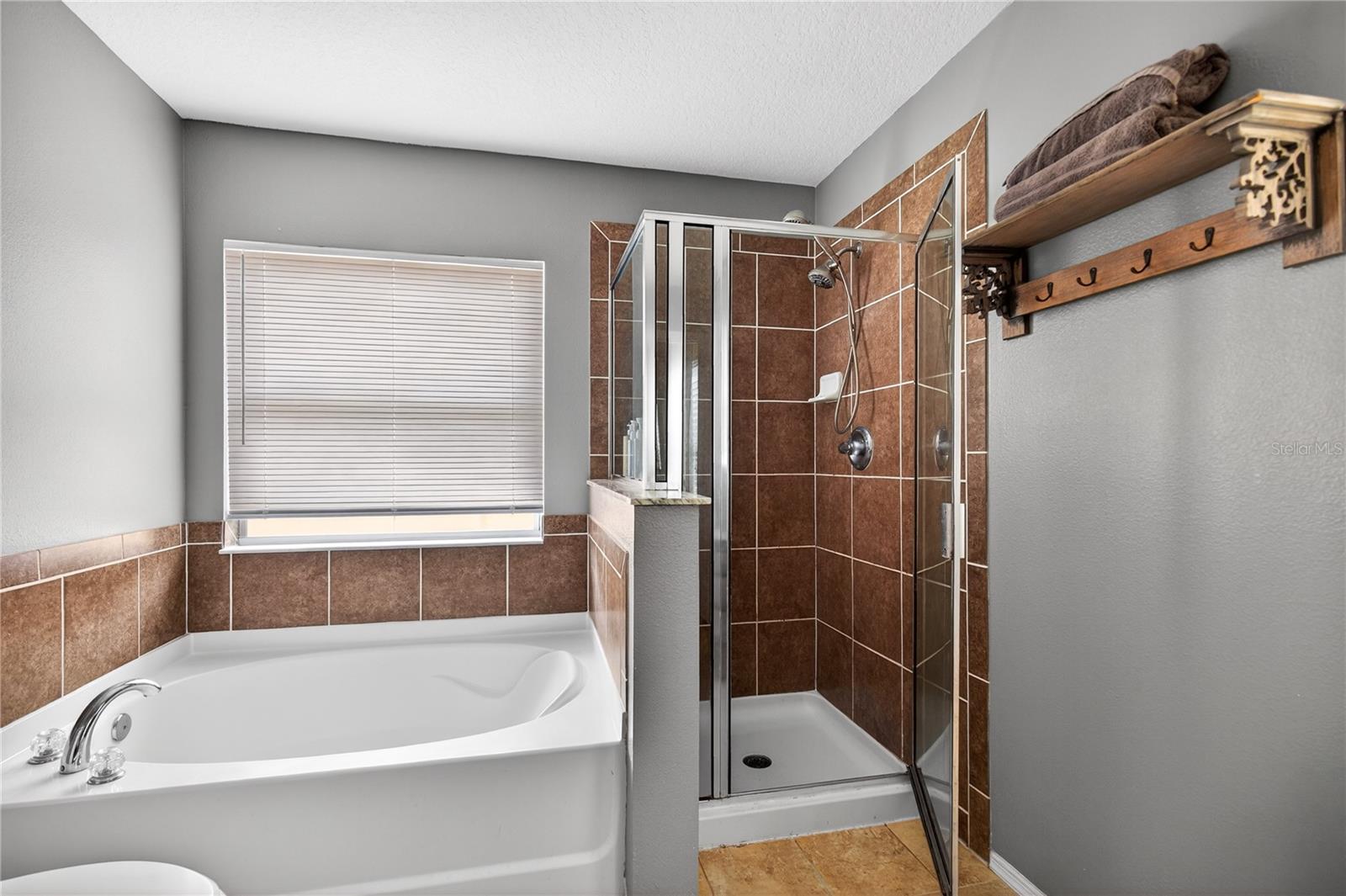 Image 18 of 44 For 1777 Strathmore Circle