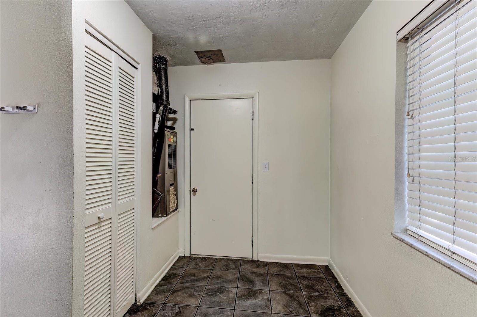 Image 17 of 23 For 2368 California Street