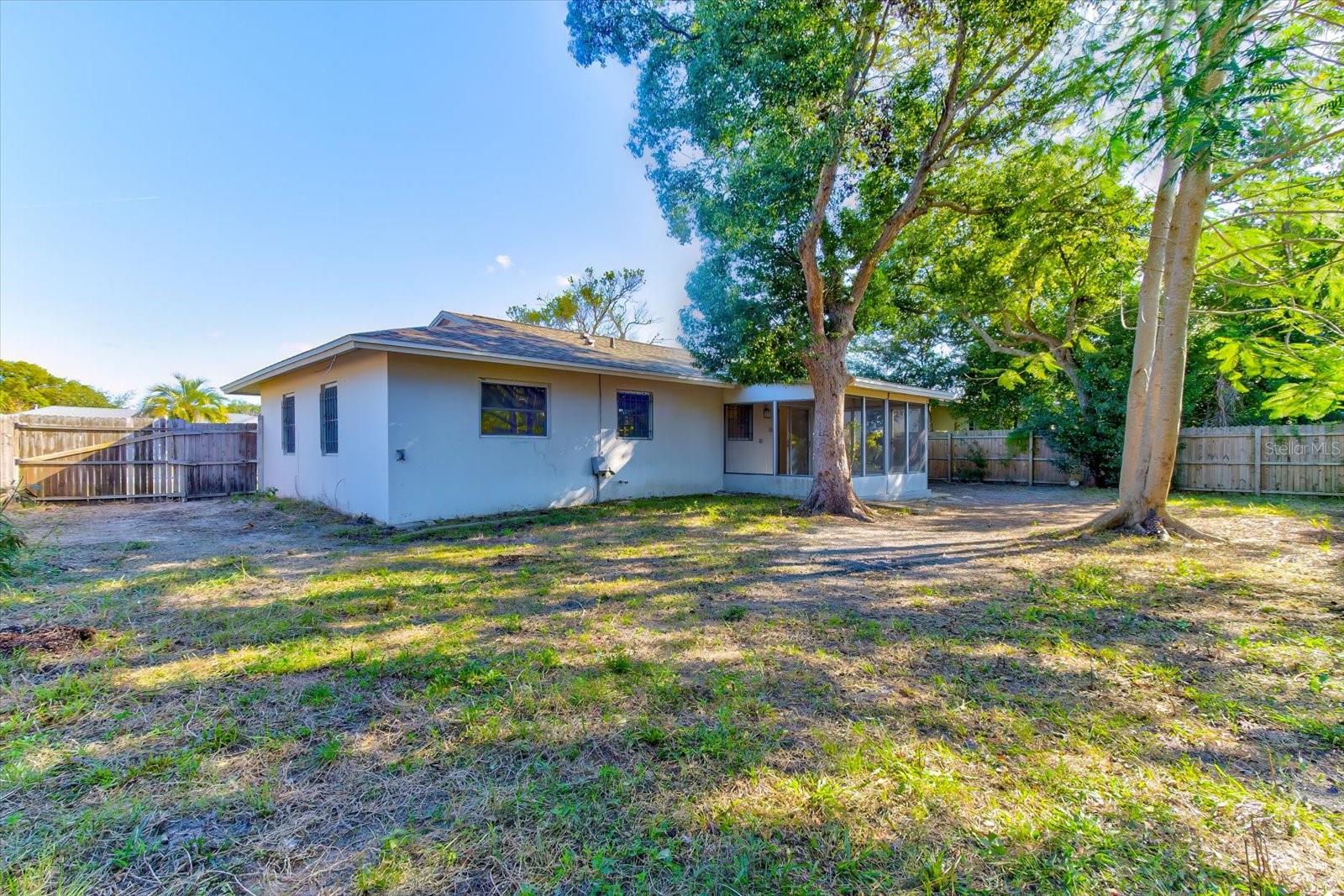 Image 21 of 23 For 2368 California Street