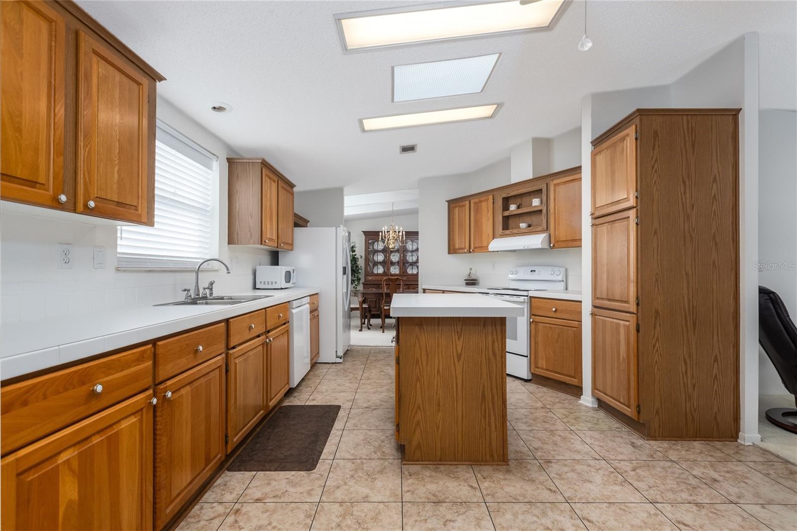 Image 10 of 32 For 606 Mooring Lane