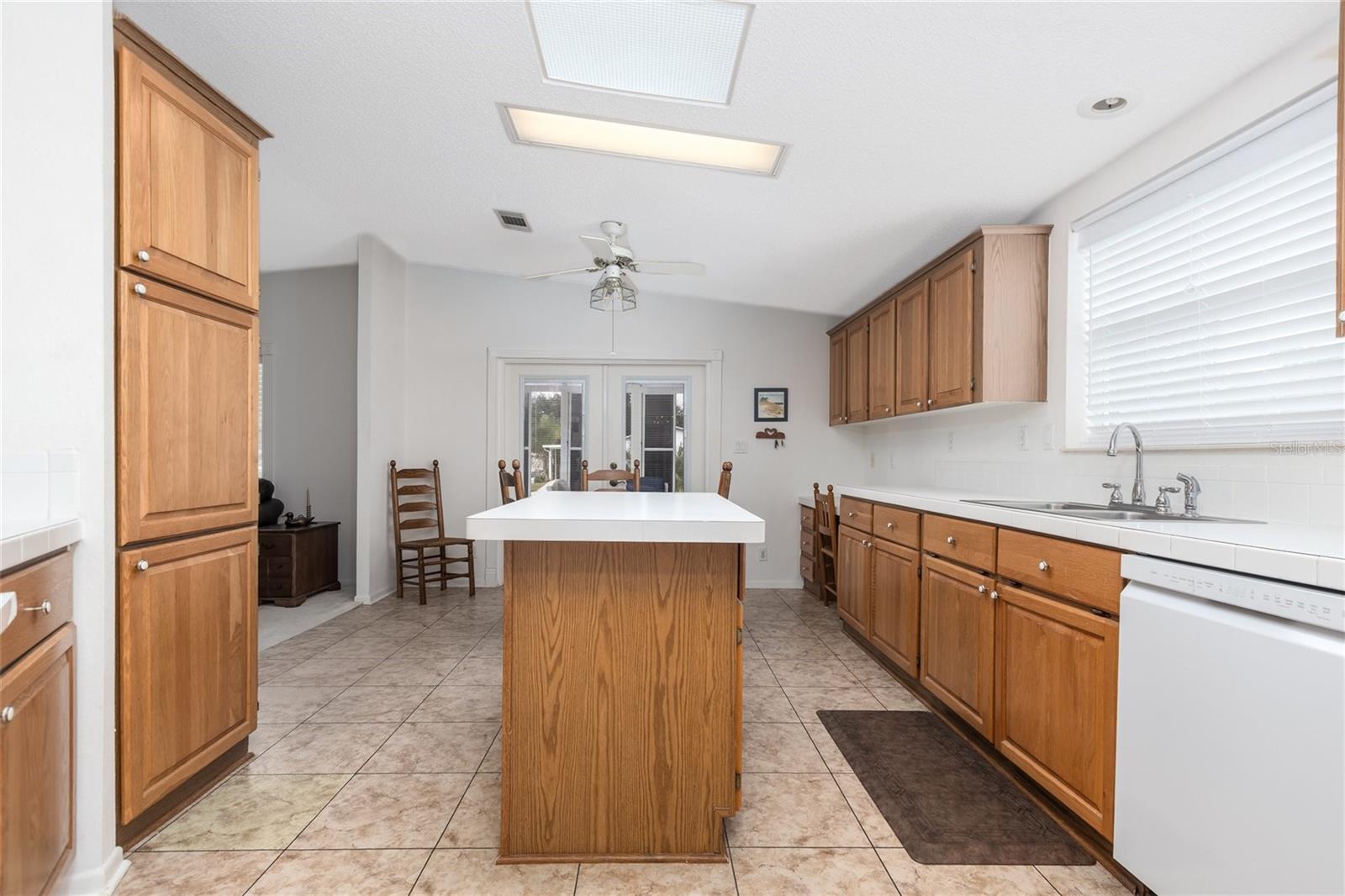 Image 12 of 32 For 606 Mooring Lane