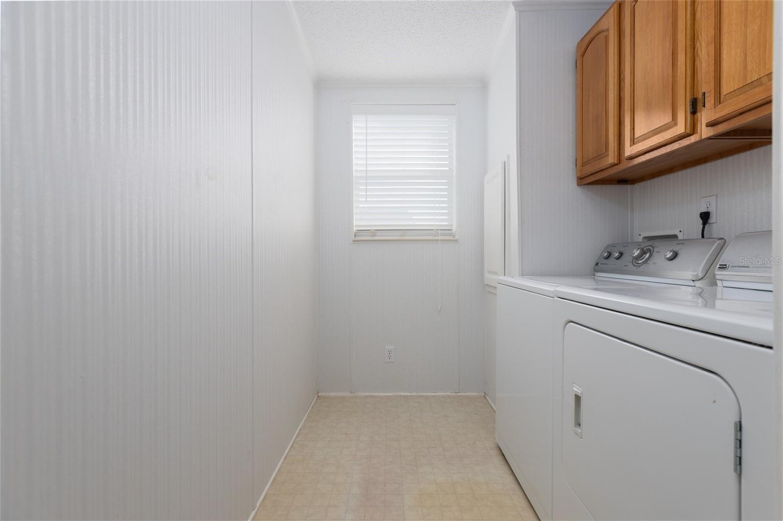 Image 24 of 32 For 606 Mooring Lane