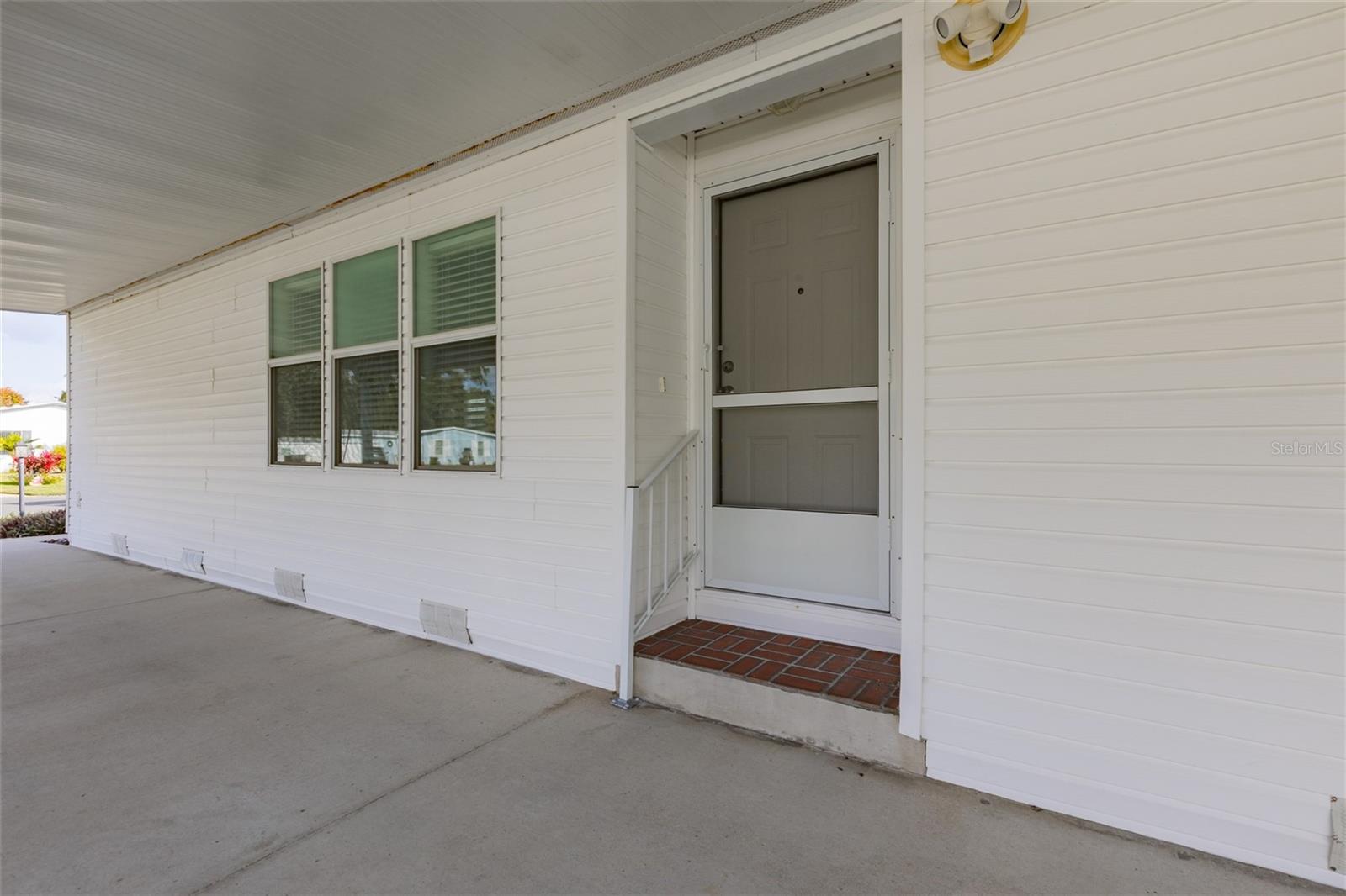 Image 5 of 32 For 606 Mooring Lane