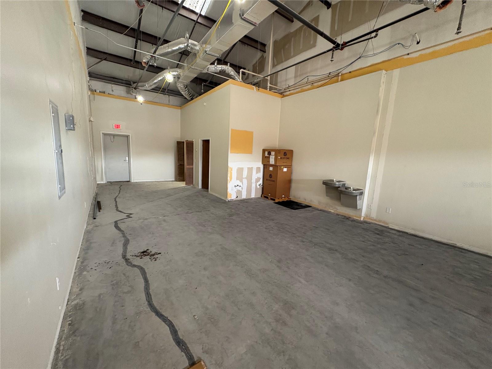 Image 4 of 10 For 3771 Lake Center Drive