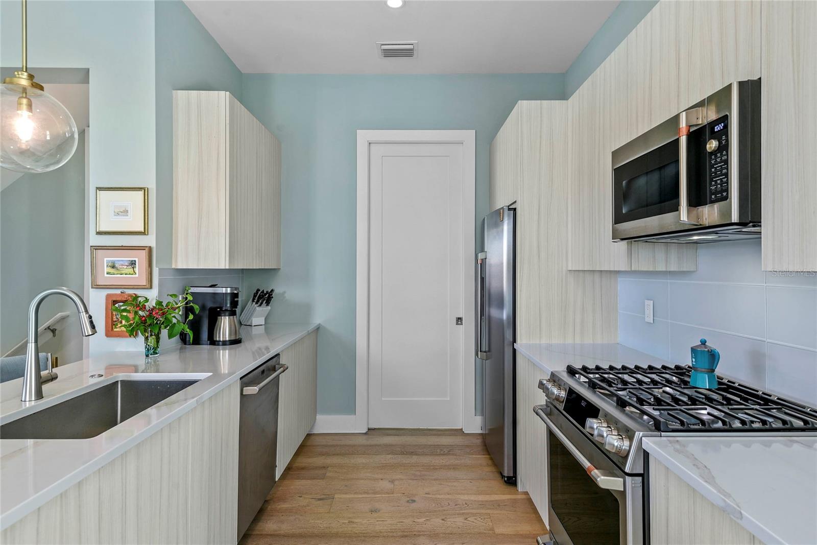 Image 19 of 44 For 622 Riverside Landing Drive