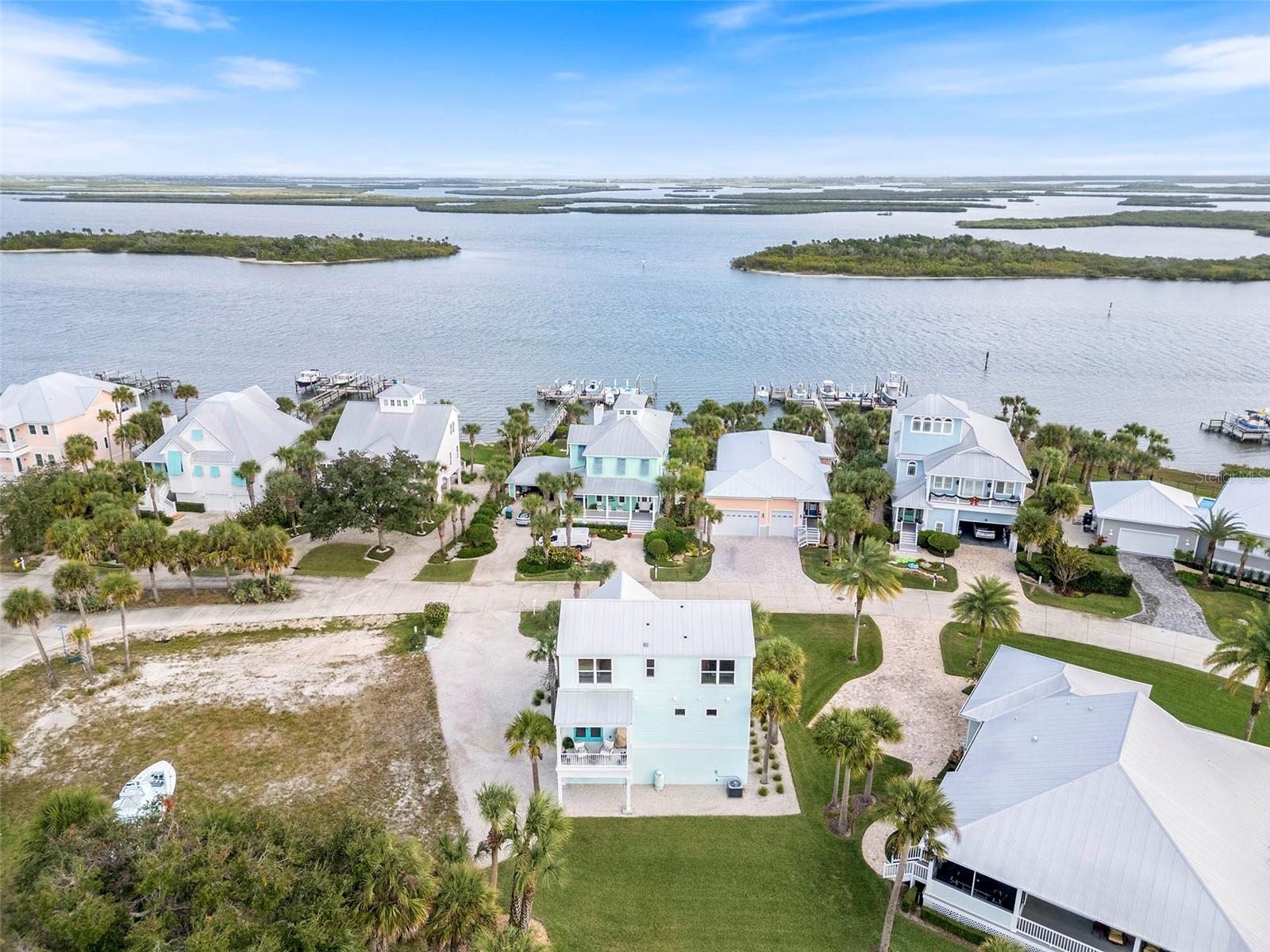 Image 4 of 44 For 622 Riverside Landing Drive