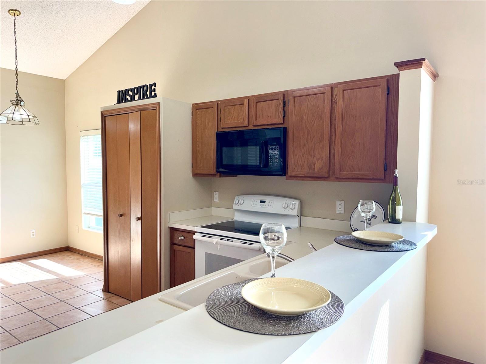 Image 12 of 32 For 533 Remington Oak Drive