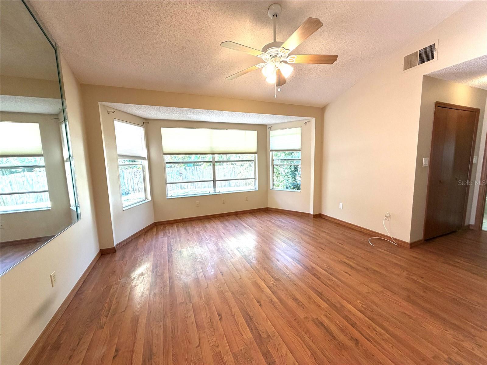 Image 14 of 32 For 533 Remington Oak Drive