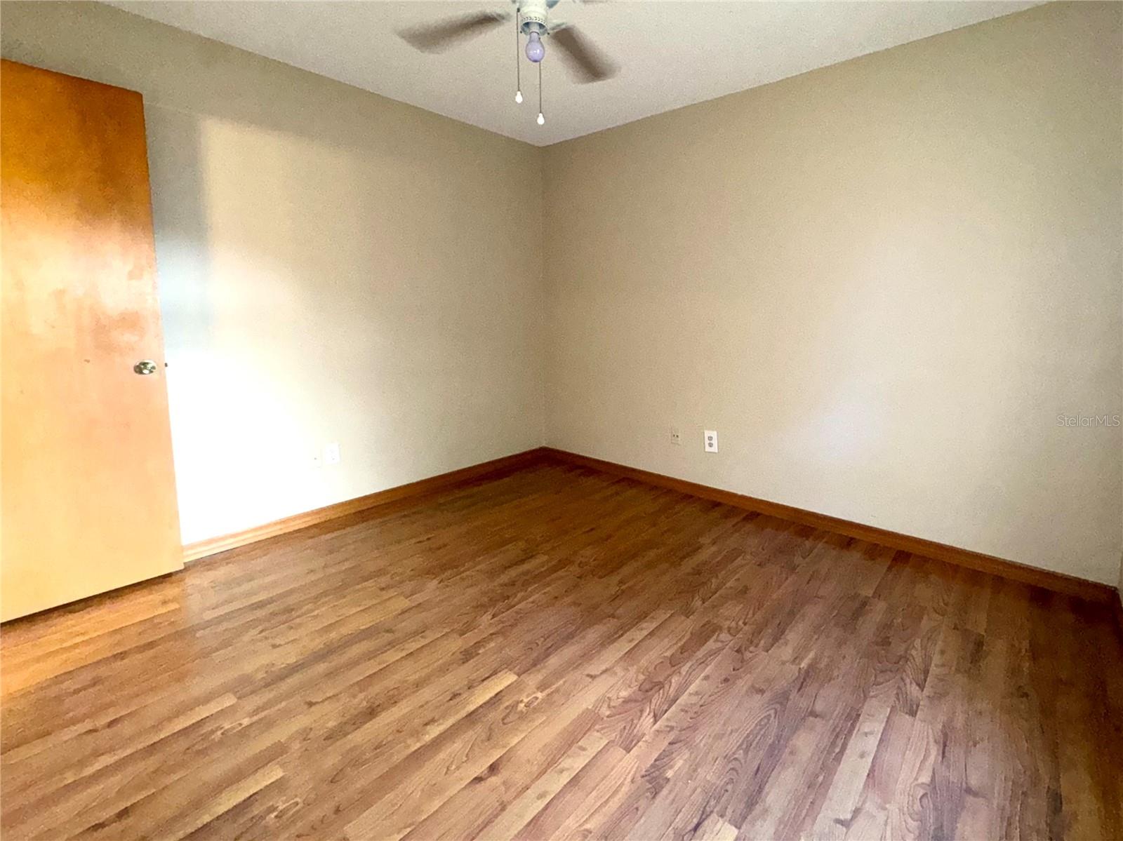 Image 19 of 32 For 533 Remington Oak Drive