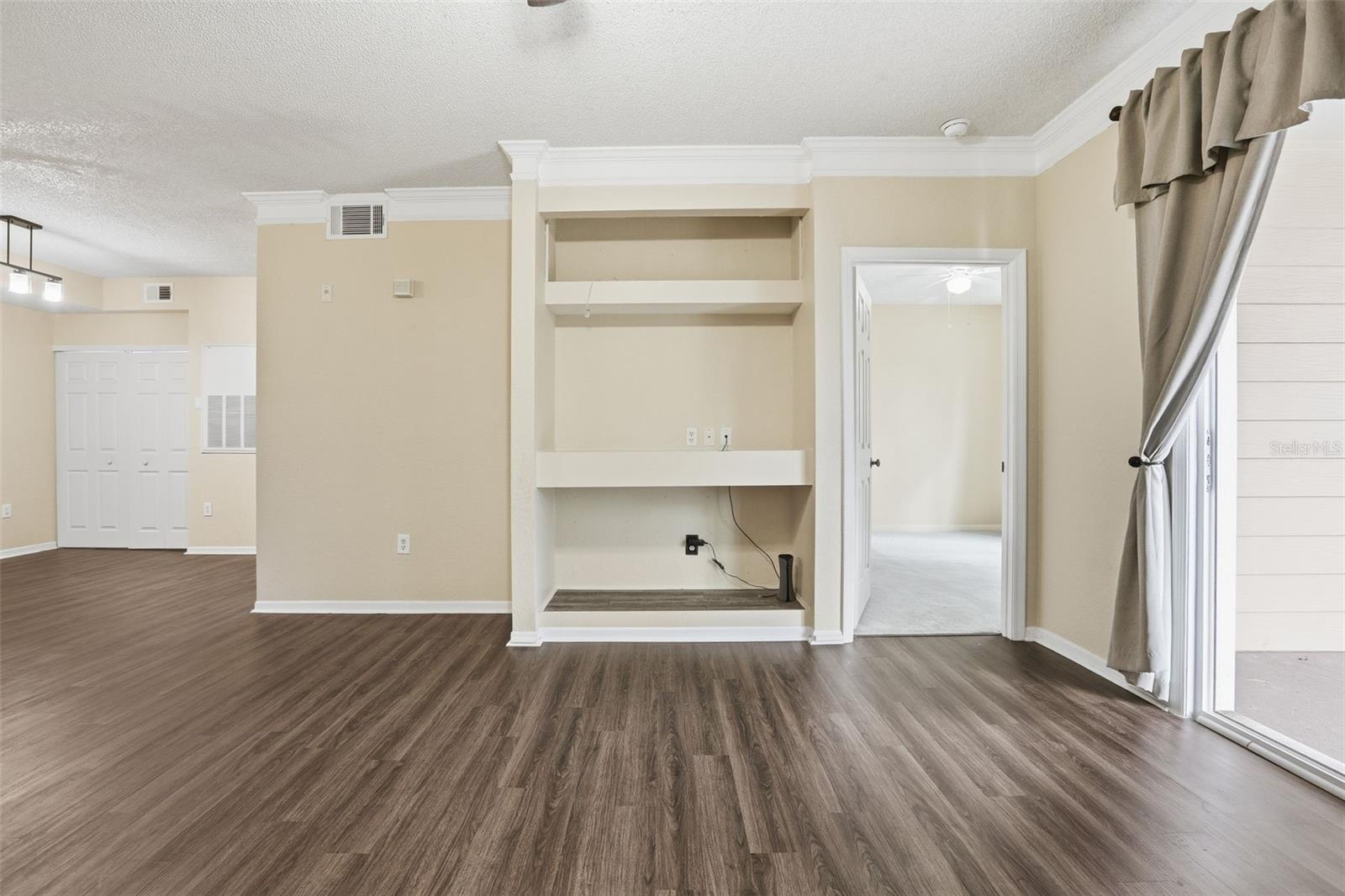 Image 12 of 38 For 13103 Mulberry Park Drive 829