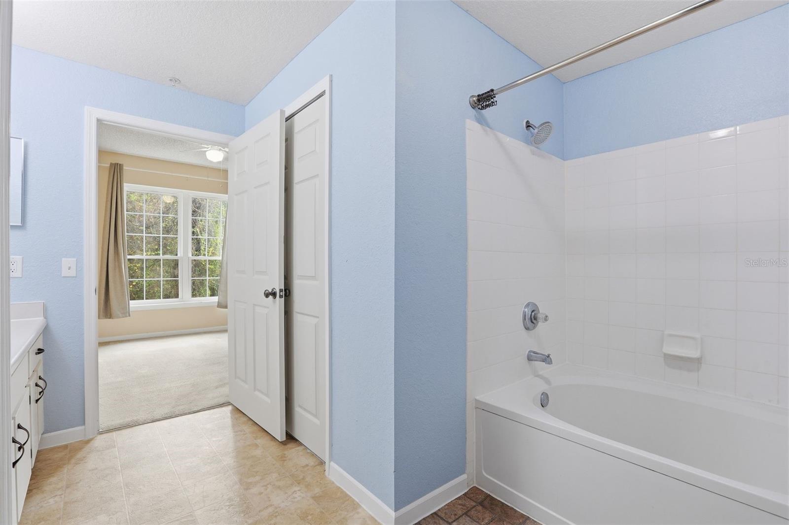 Image 24 of 38 For 13103 Mulberry Park Drive 829