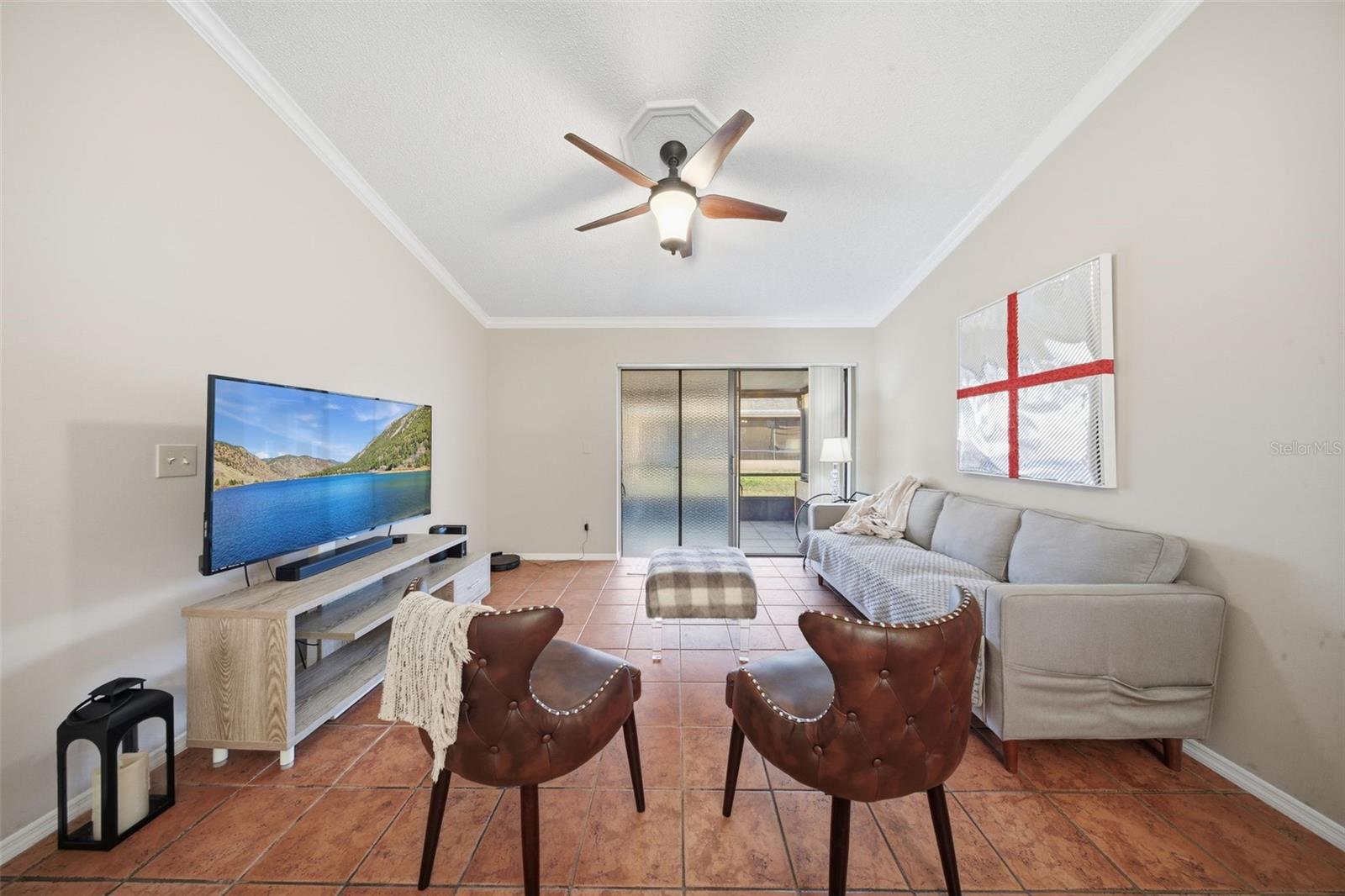 Image 10 of 30 For 70 Silver Falls Circle