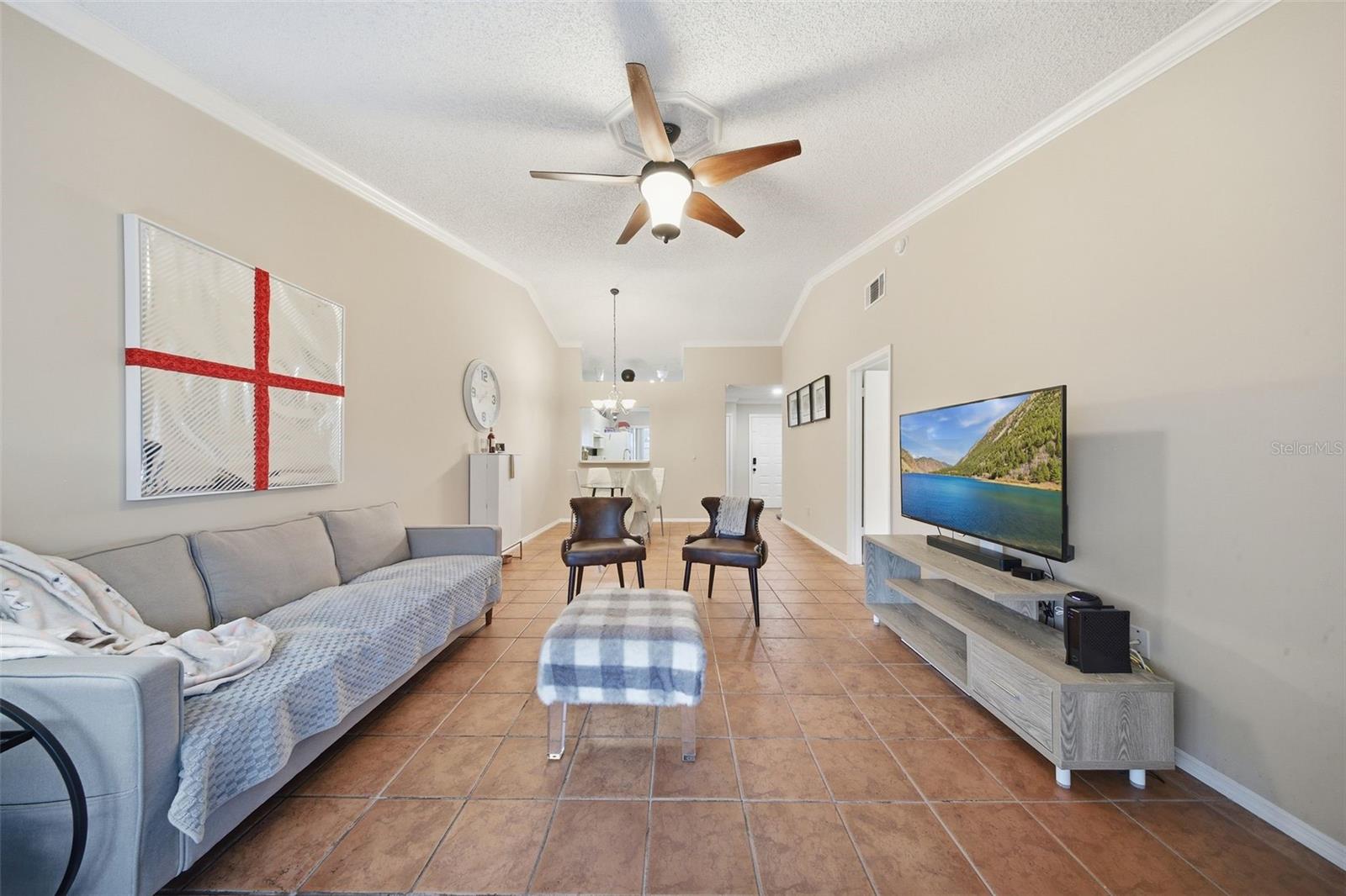 Image 12 of 30 For 70 Silver Falls Circle