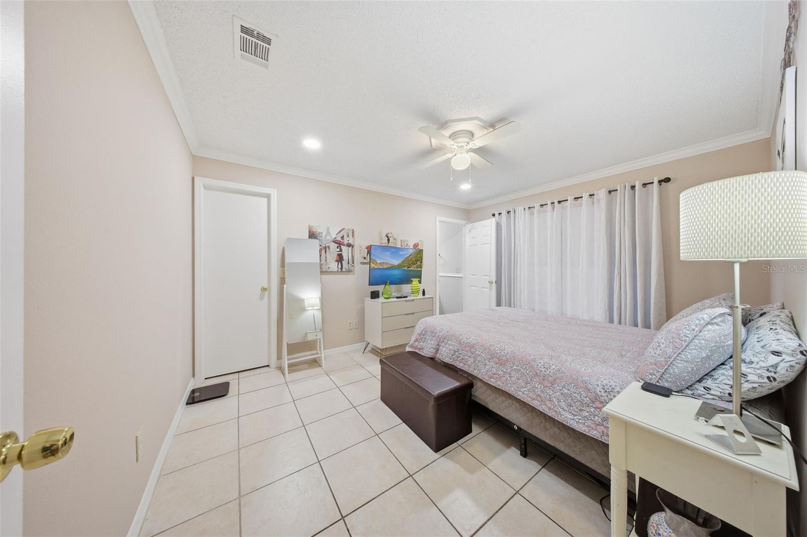 Image 14 of 30 For 70 Silver Falls Circle