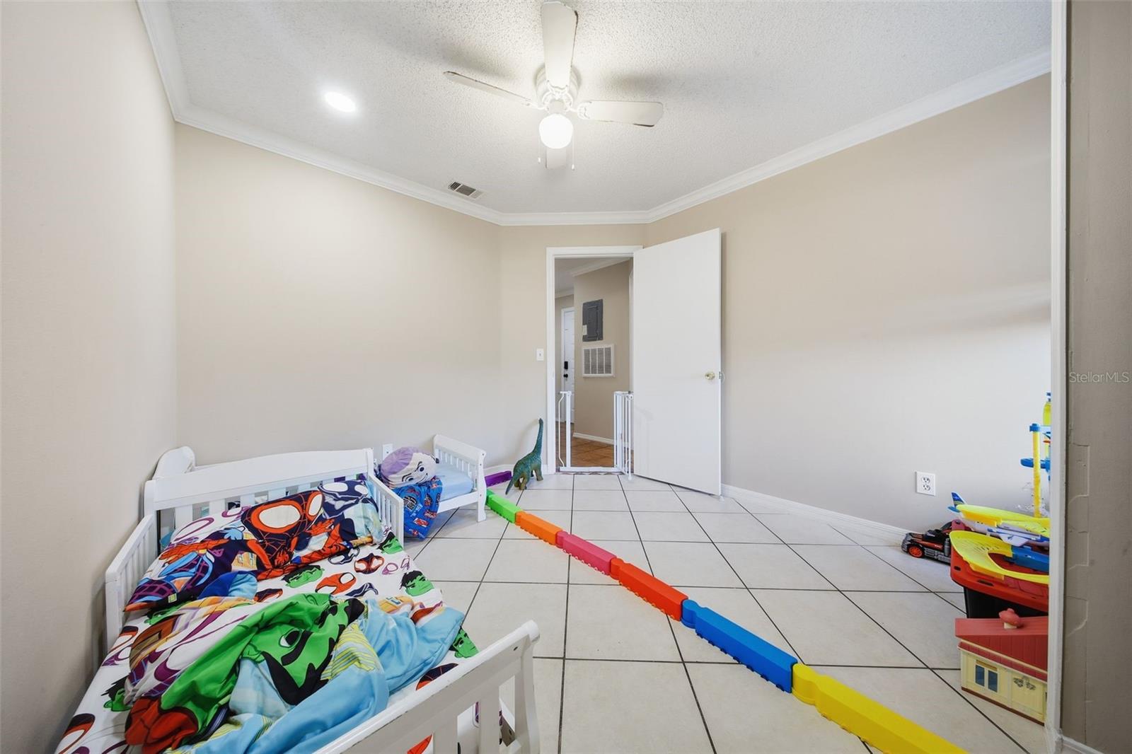 Image 18 of 30 For 70 Silver Falls Circle