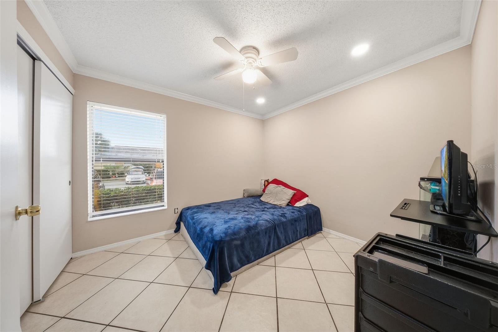 Image 19 of 30 For 70 Silver Falls Circle