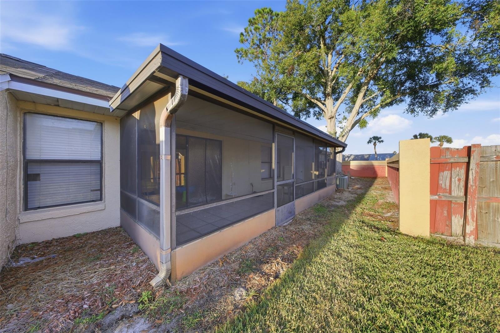 Image 23 of 30 For 70 Silver Falls Circle