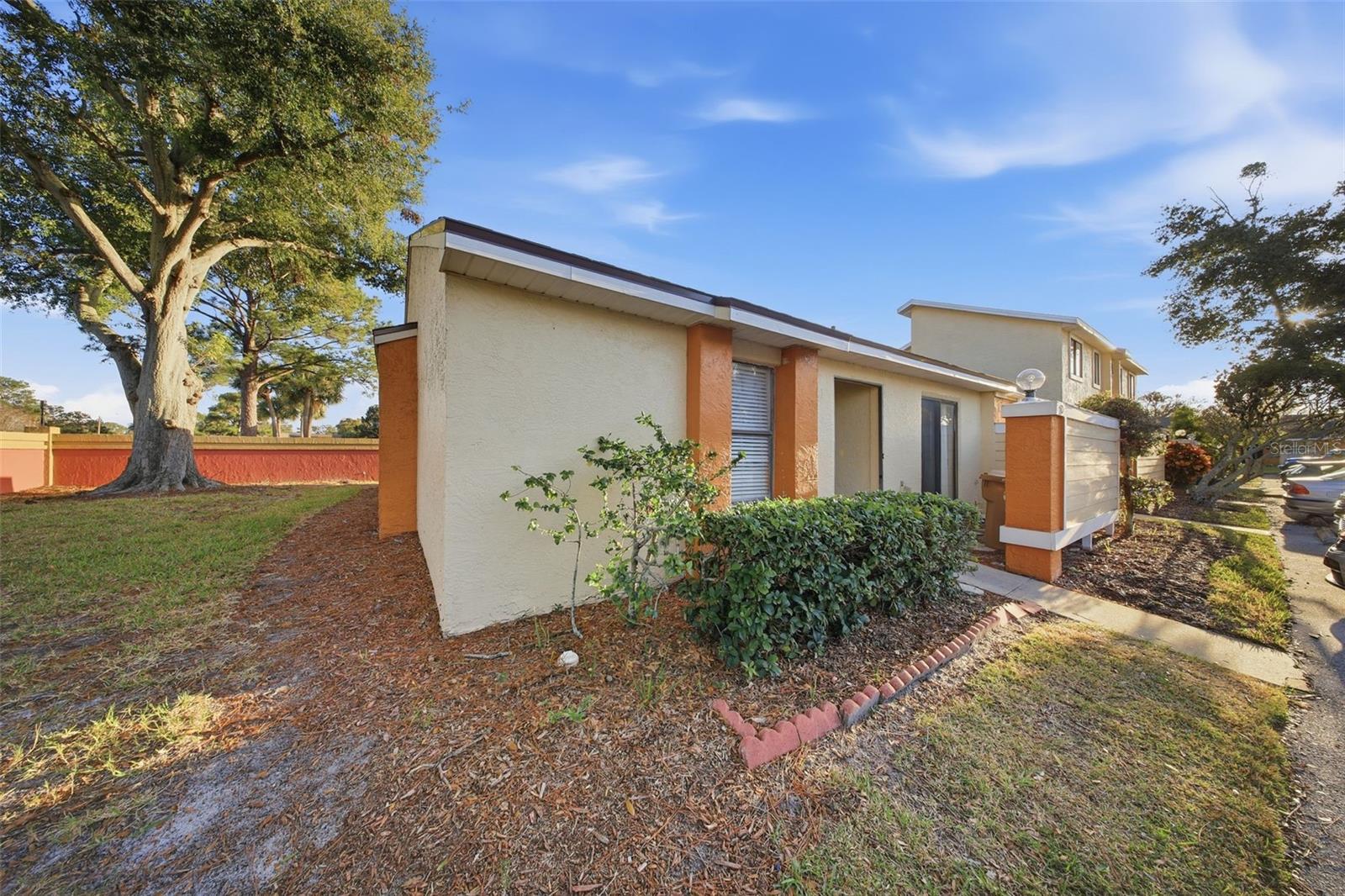 Image 24 of 30 For 70 Silver Falls Circle