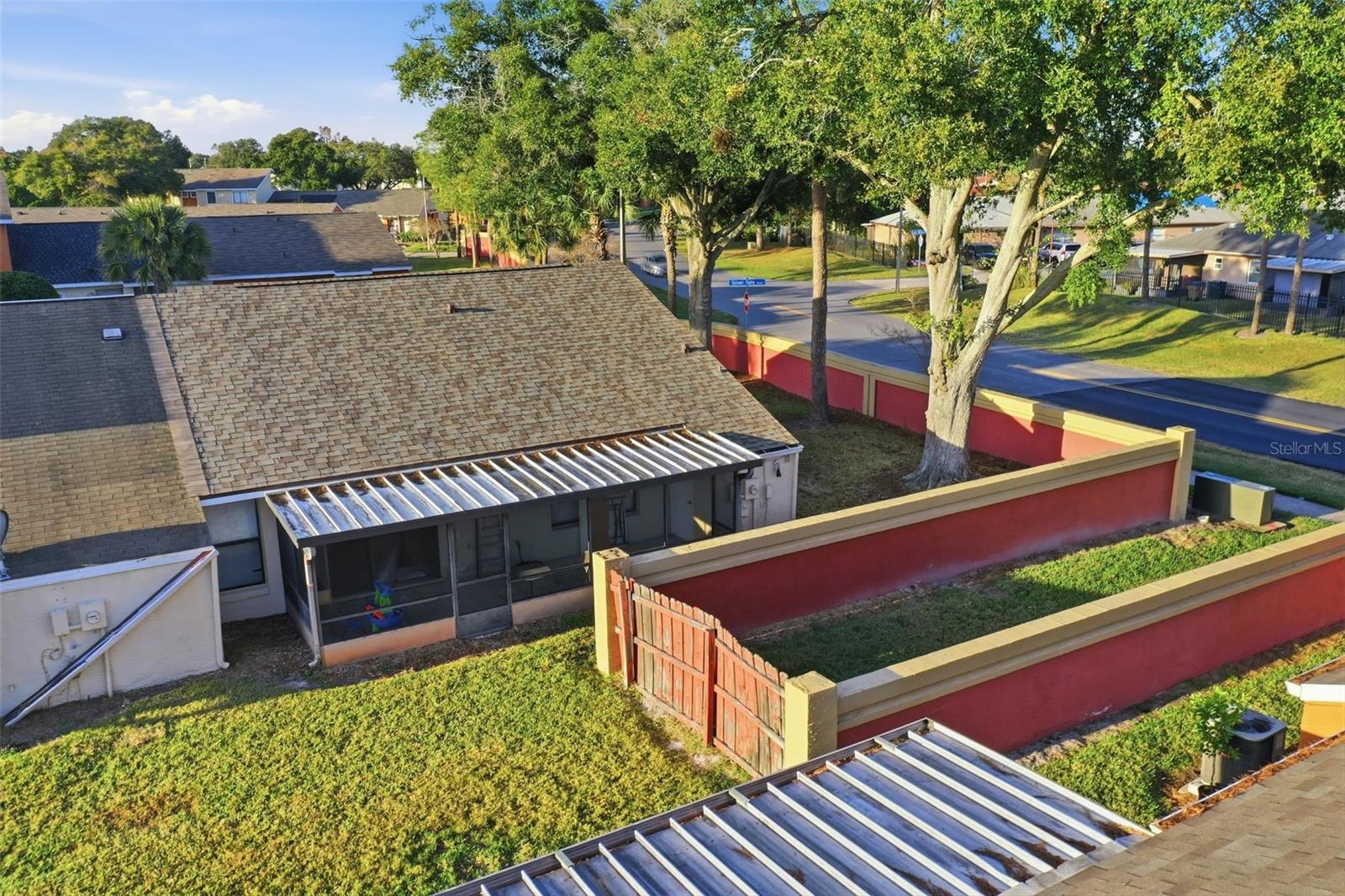 Image 27 of 30 For 70 Silver Falls Circle