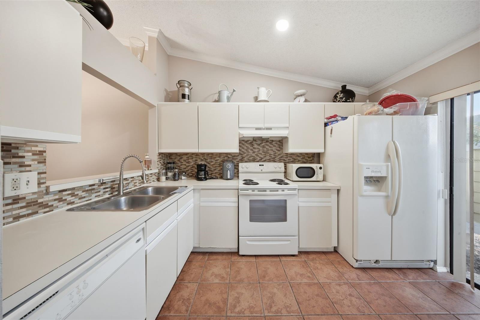 Image 3 of 30 For 70 Silver Falls Circle