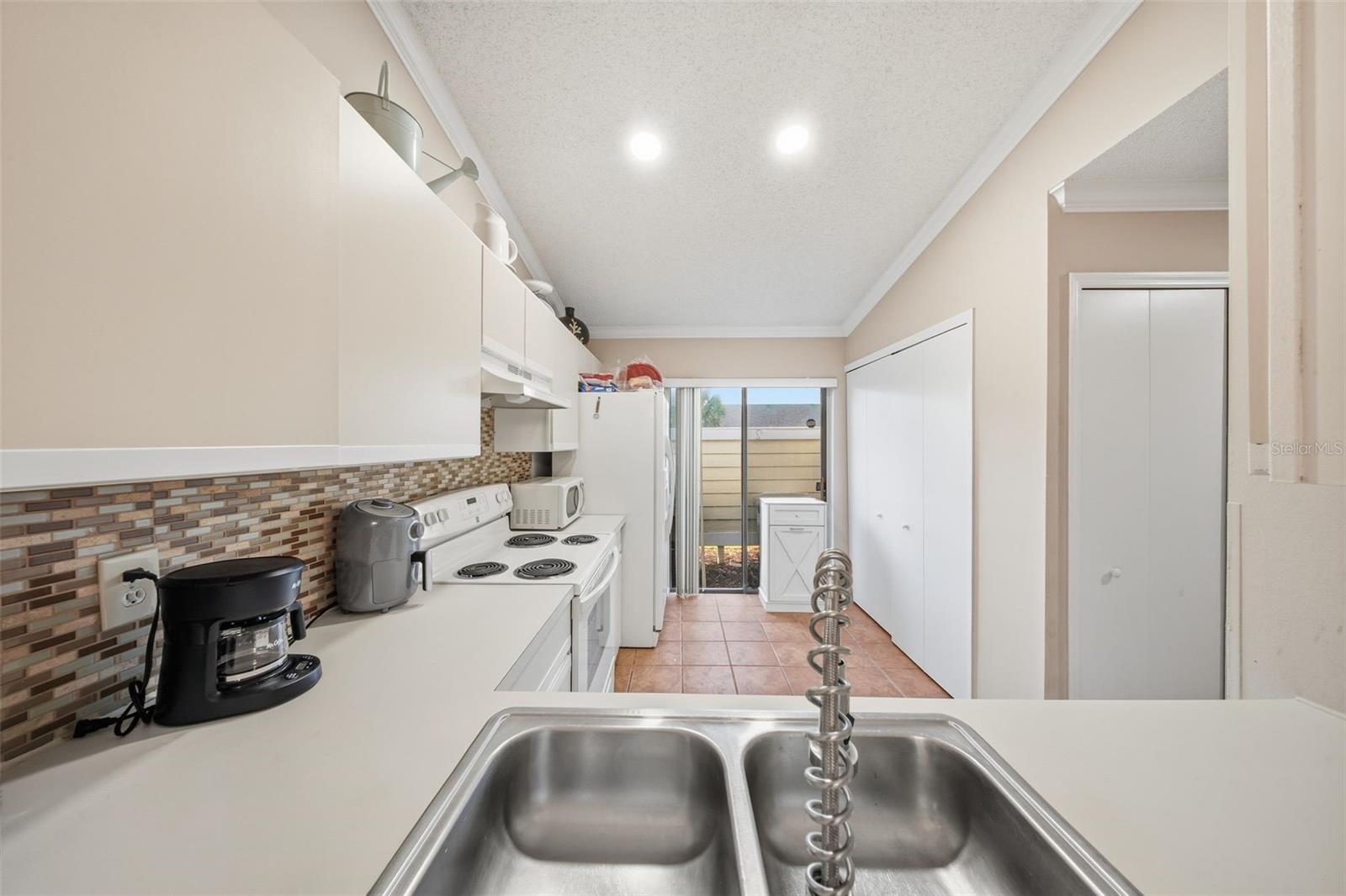 Image 5 of 30 For 70 Silver Falls Circle