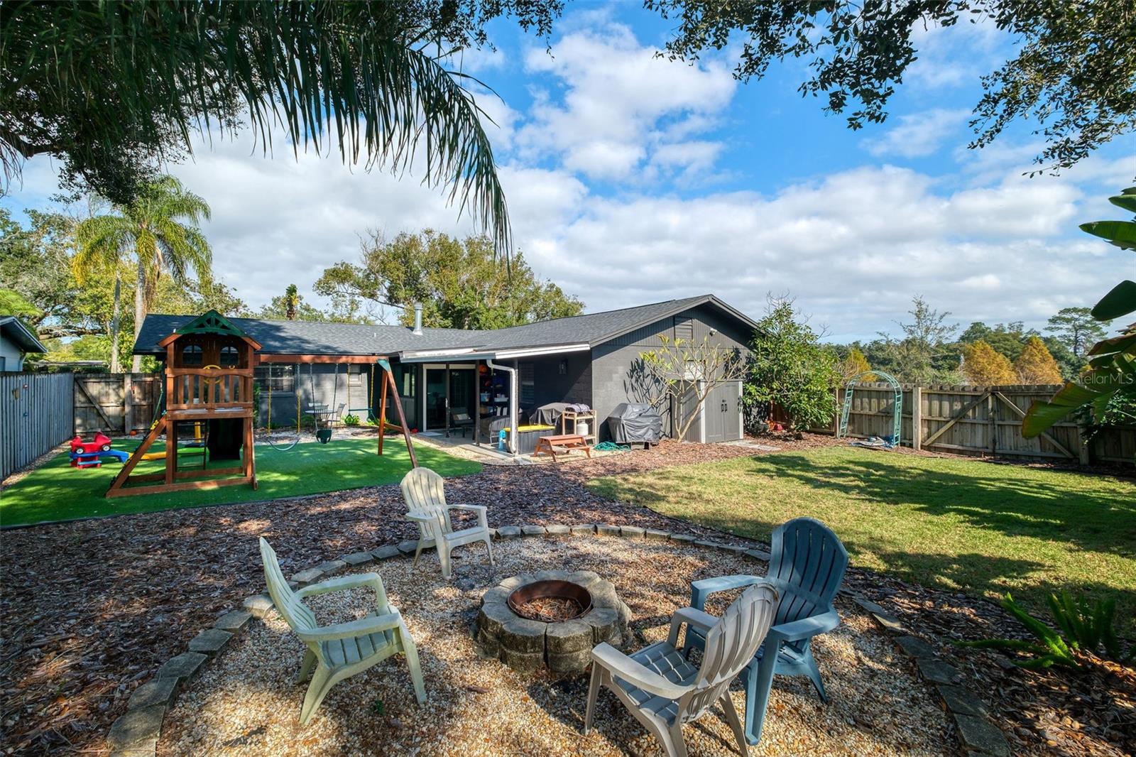 Image 11 of 13 For 2042 Yorkshire Drive