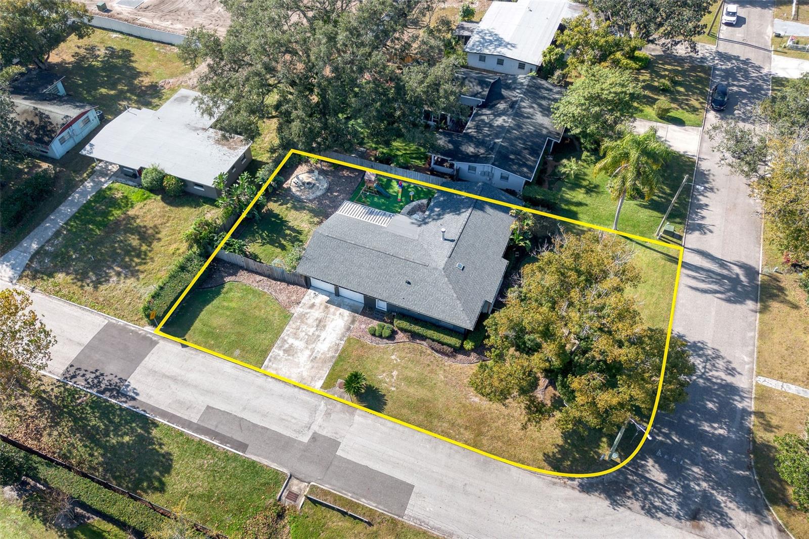 Image 13 of 13 For 2042 Yorkshire Drive