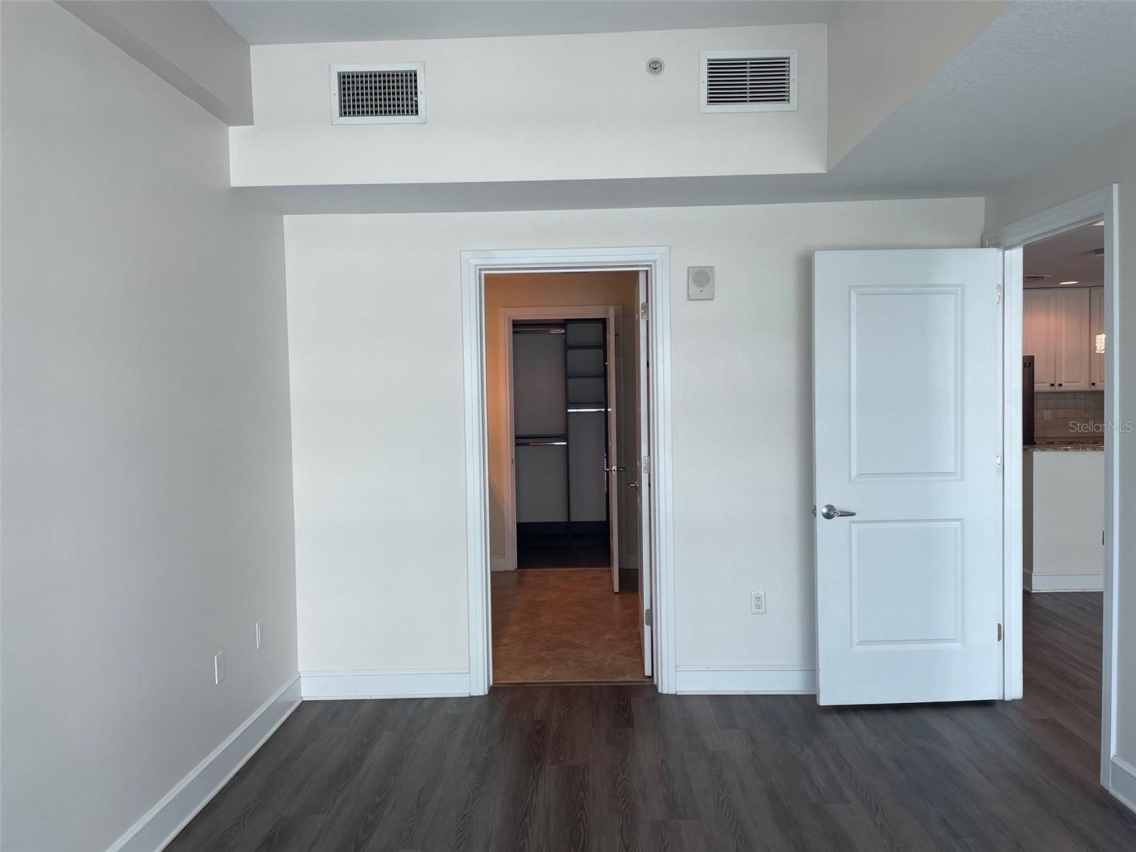 Image 16 of 16 For 101 Eola Drive 820