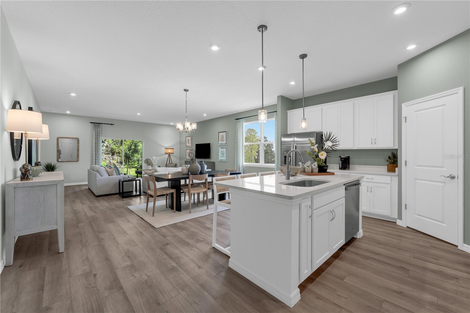 Image 5 of 43 For 1118 Clay Boulevard