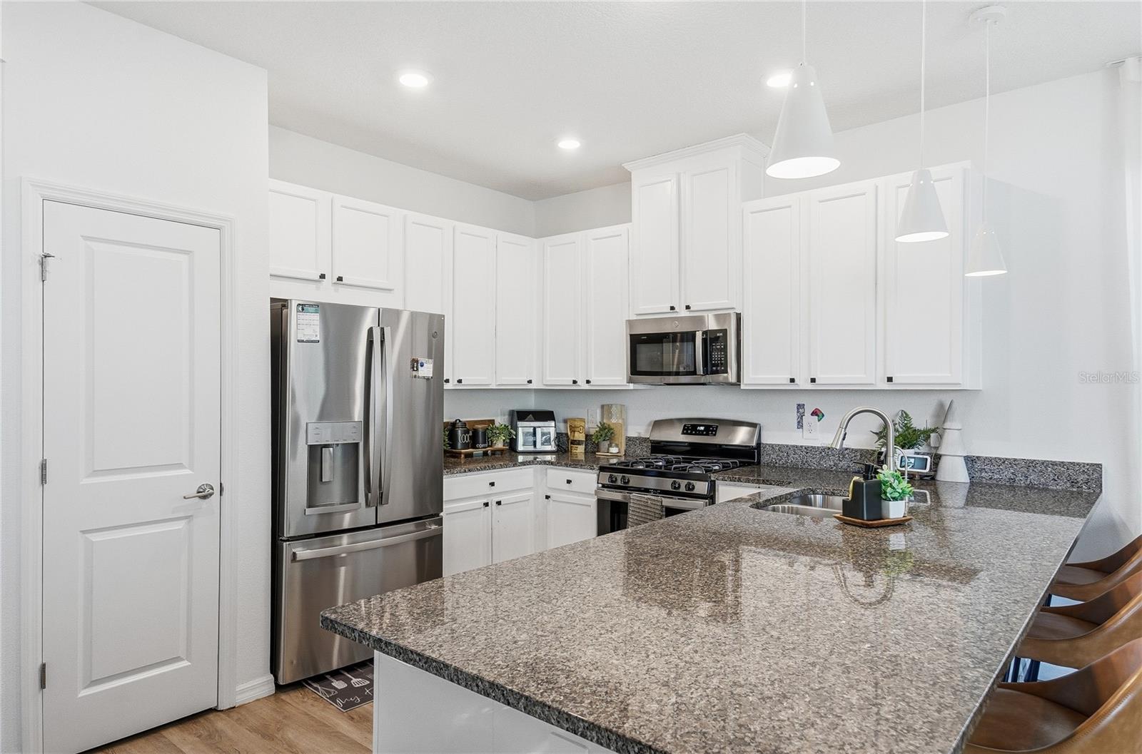 Image 11 of 38 For 2816 Hilltop Road