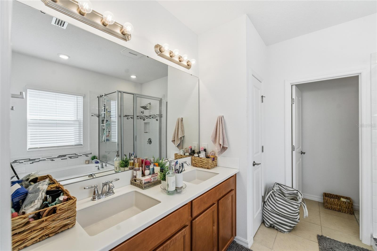 Image 27 of 38 For 2816 Hilltop Road